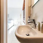 Apartment Florida By Quokka 360 - Between The And The *