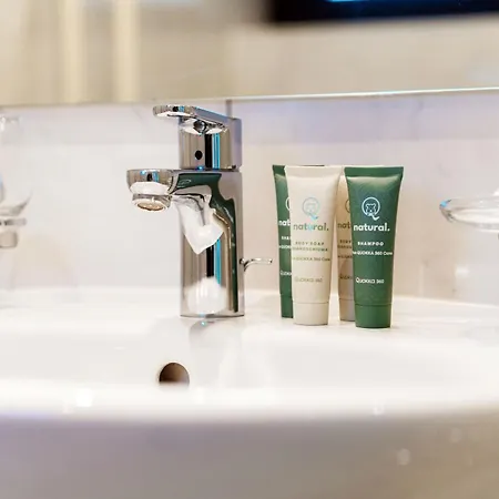 Апартаменти Florida By Quokka 360 - Between The And The *