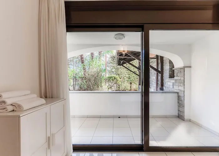 Апартаменти Florida By Quokka 360 - Between The And The *