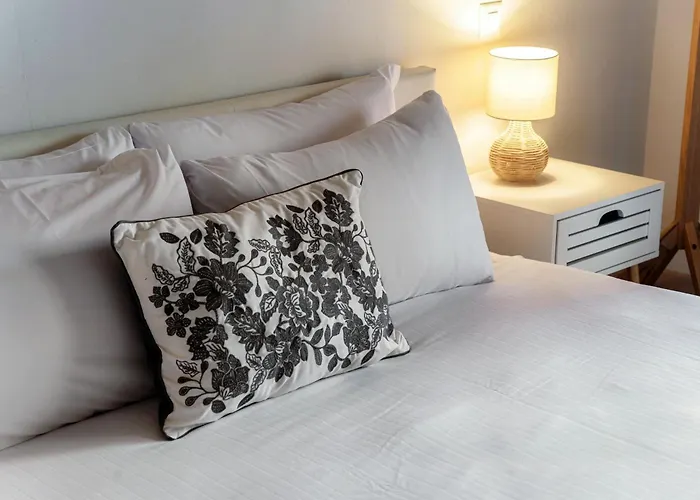 Апартаменти Florida By Quokka 360 - Between The And The *