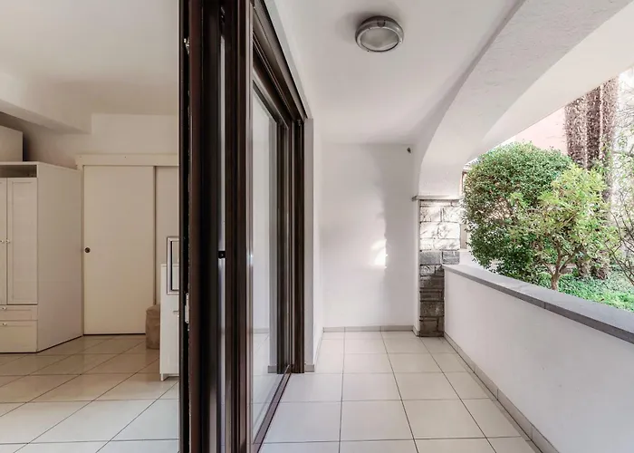 アパート Florida By Quokka 360 - Between The And The