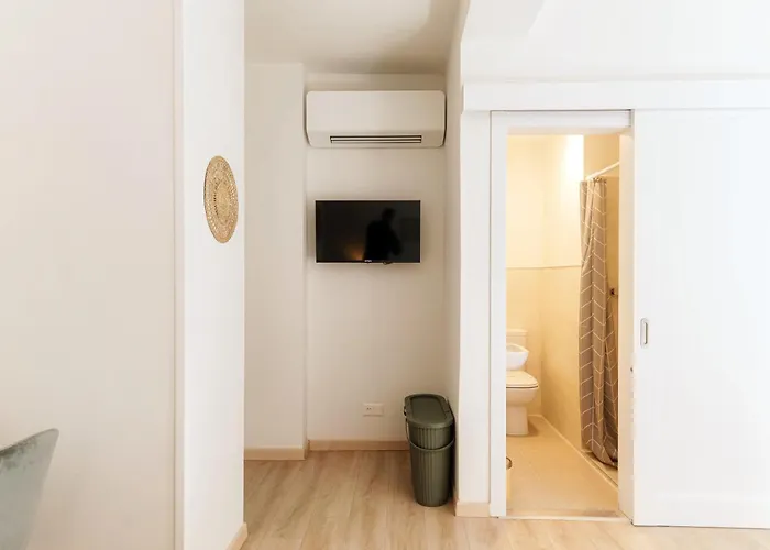 Florida By Quokka 360 - Between The And The アパート