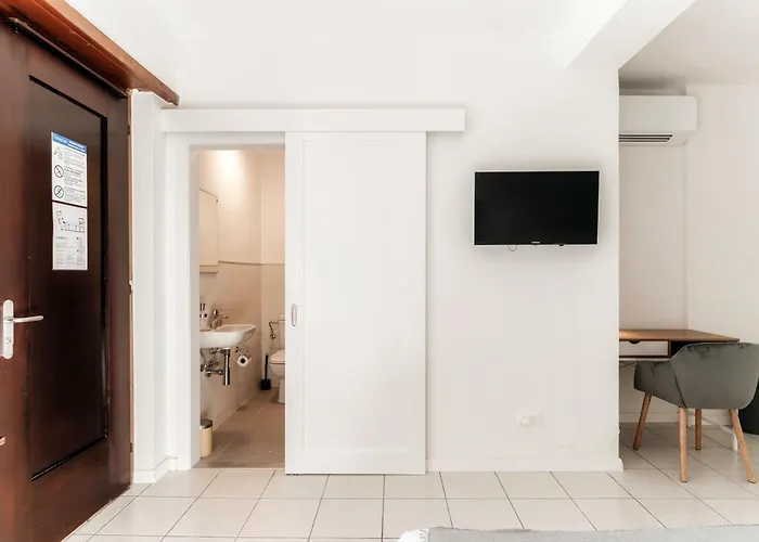 Florida By Quokka 360 - Between The And The アスコナ